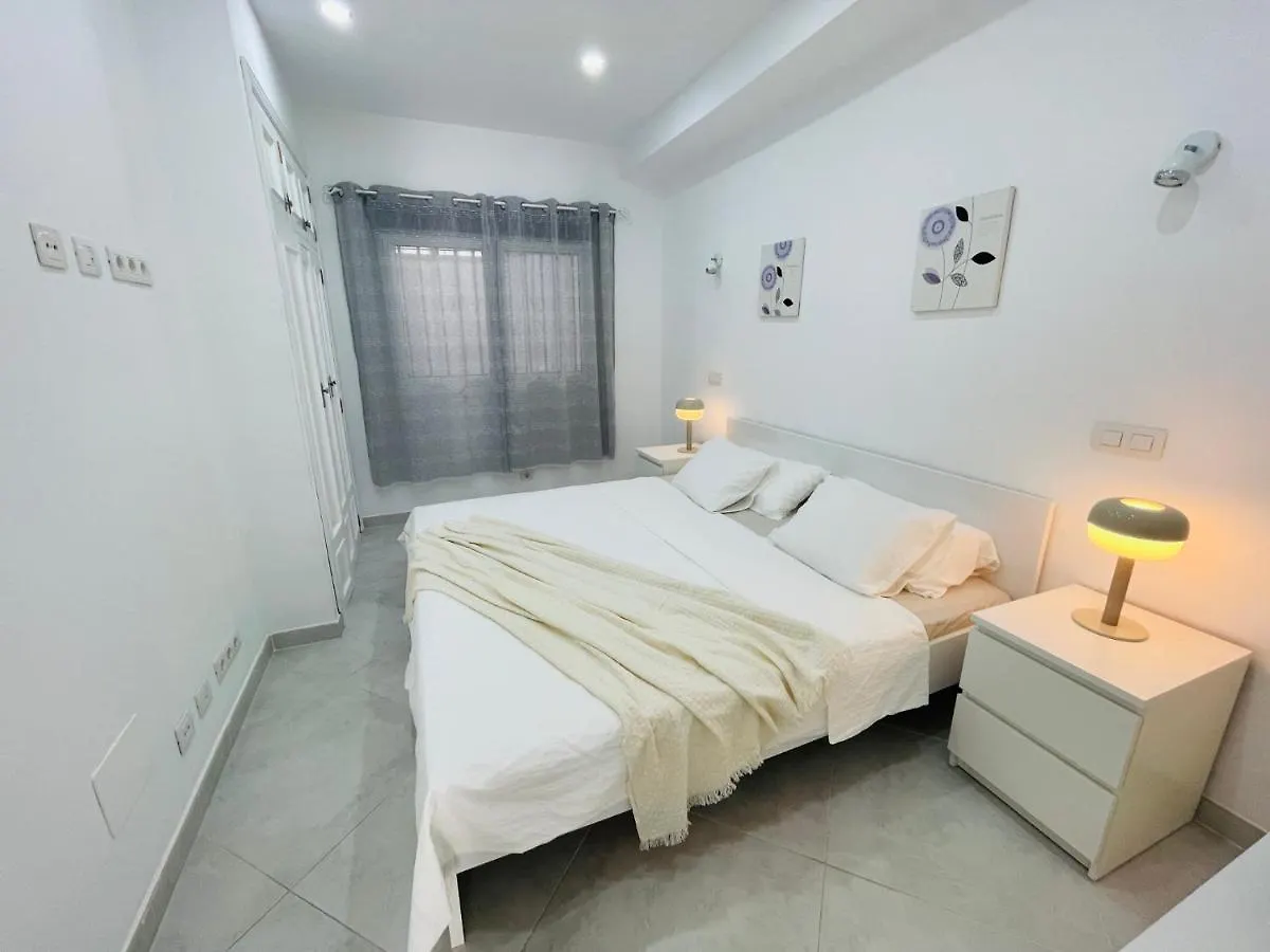Modern Apartment In Los Cristianos Arona   Arona (Tenerife)