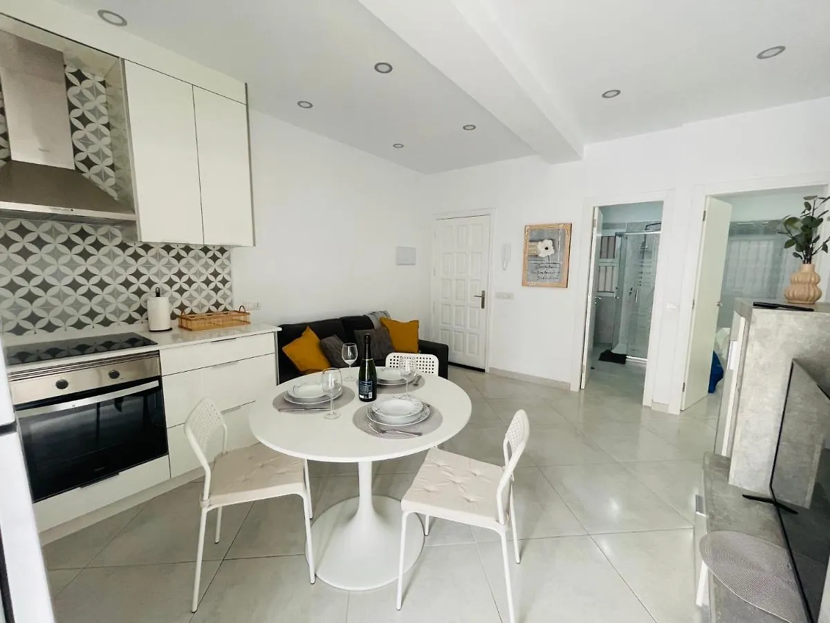 Modern Apartment In Los Cristianos Arona  Spanyolország